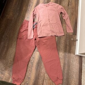 Figs scrub bottoms and Salta top